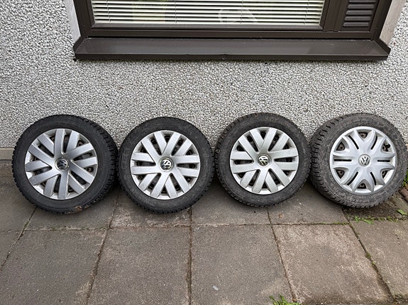 VW Polo 2010 nastarenkaat + peltilanteet + pölykapselit 185/60 R15 – 4 kpl