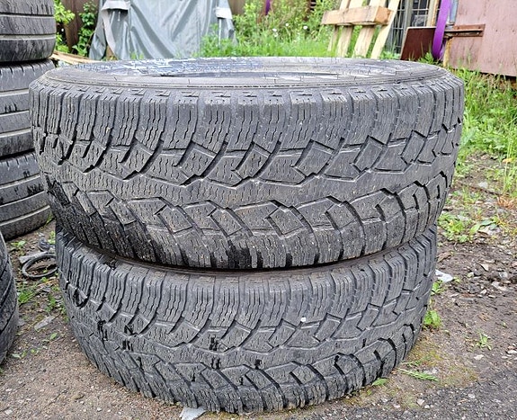 225/70R15C 112/110R Nokian kitkarenkaat 2 kpl