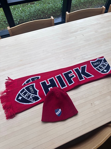 HIFK huivi ja pipo punainen