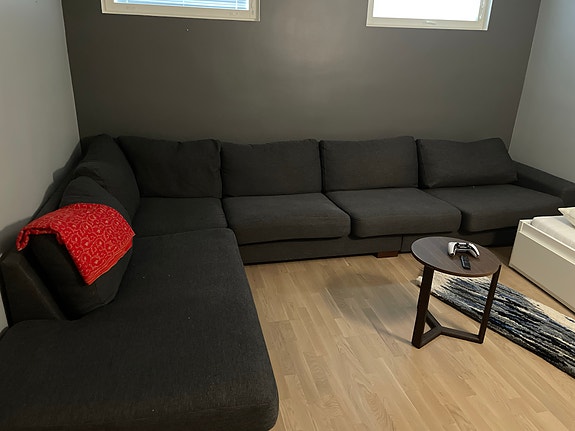 Iso kulmasohva
