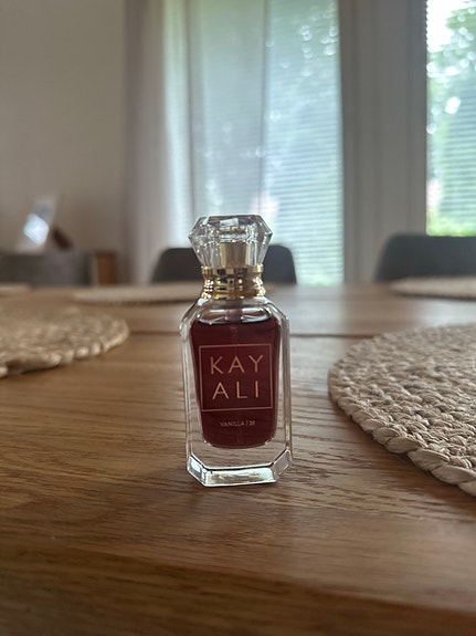 Kayali Vanilla 28 hajuvesi 10 ml