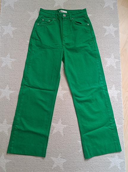 32 / 152cm GINA TRICOT - Hienot leveälahkeiset farkut