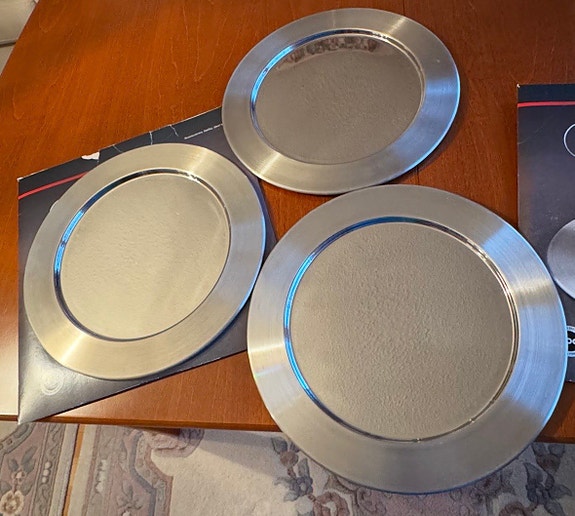 Opa TS-232 32 cm katelautaset (3 kpl) – Timo Sarpaneva design klassikko