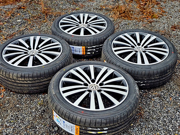 Alkuperäiset VW R-line vanteet kesärenkailla 17"