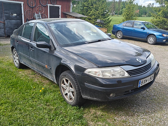Renault Laguna 2 1.8i 2002 sedan varaosiksi