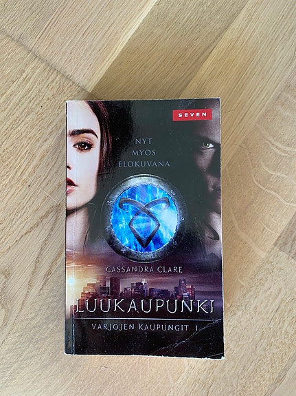 Luukaupunki - Cassandra Clare