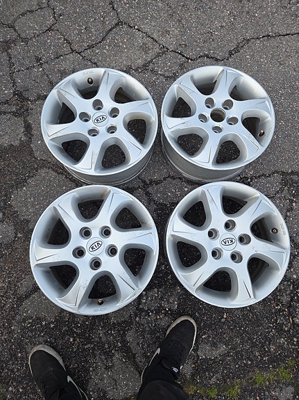 kia vanteet 15" 2kpl