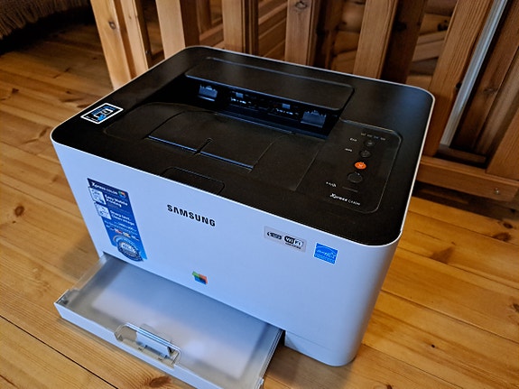 Laserjet väritulostin