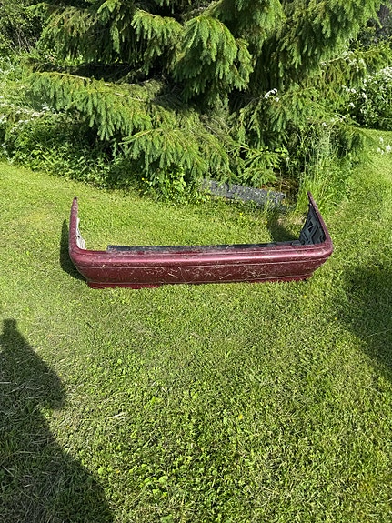 Mercedes-Benz takapuskurI punainen