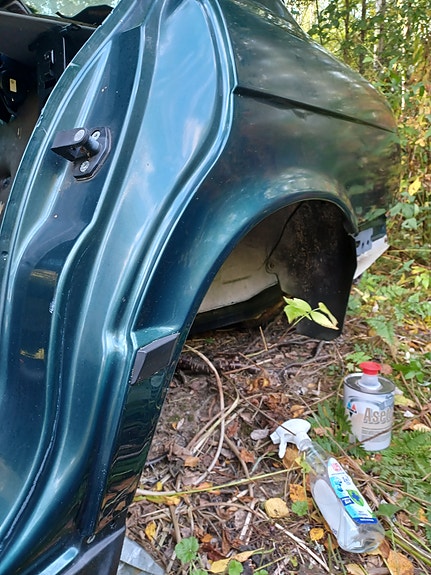 BMW E34 Erittäin hyvät takakyljet