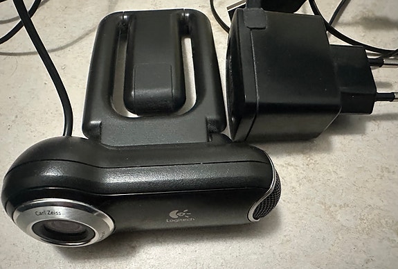 Logitech verkkokamera ja mikrofoni