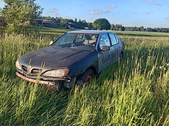 Nissan primera osina