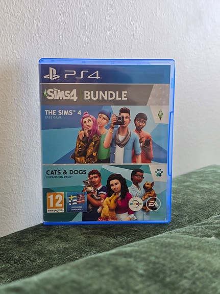 PS4 The Sims 4 Bundle Cats & Dogs -peli