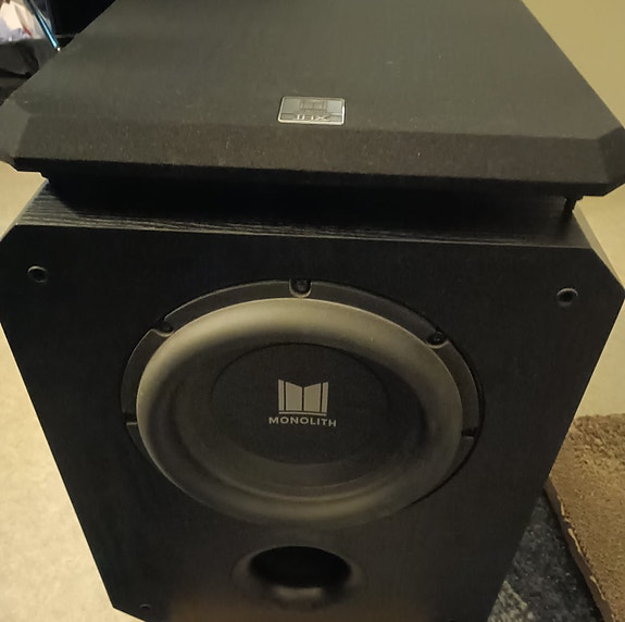 Monolith 10” THX Aktiivisubwoofer