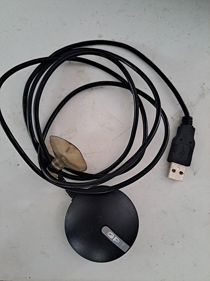 GPS-vastaanotin USB-liittimellä
