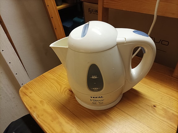Vedenkeitin Tefal Vitesse 2200 wattia