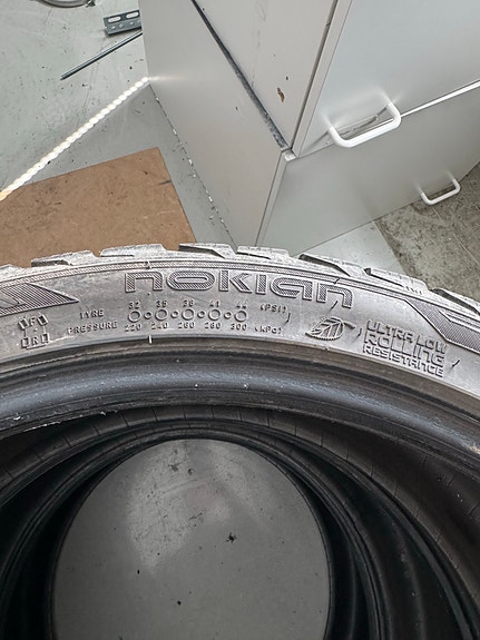 255/35-20” Nokian kitkarengas, 1kpl