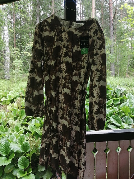 Uusi mekko 46