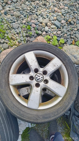 VW vanteet ja kohtalaiset renkaat