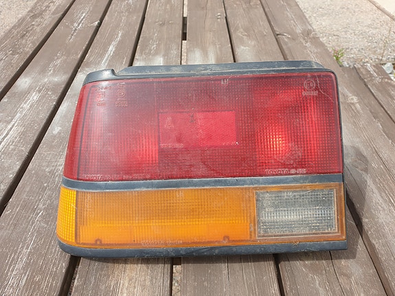 Toyota Corolla e80 takavalo