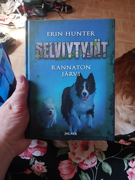 Erin Hunter Selviytyjät Rannaton järvi kirja