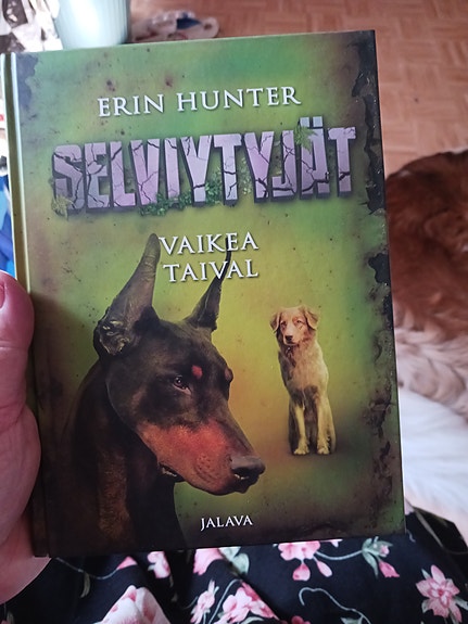 Erin Hunter: Selviytyjät – Vaikea taival (kovakantinen kirja)