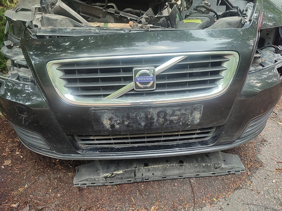 Volvo v50 etupuskuri