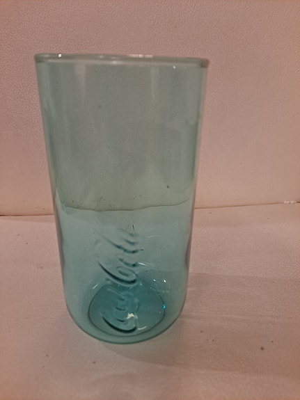 Vaaleansininen juomalasi coca cola