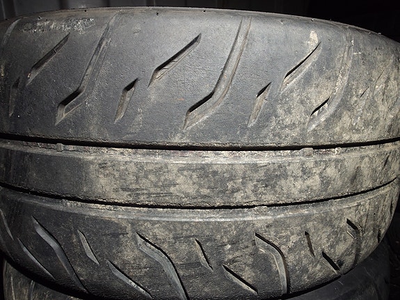 Bridgestone Potenza RE71R 245/45-17