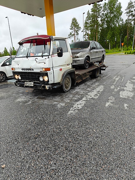 Ostetaan Toyota Dyna BU30 5v- vaihdelaatikko