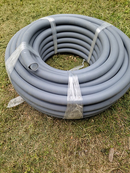 Pex 32mm suojaputkessa. 25m kieppi. 5€/metri ja 100€ koko kieppi.