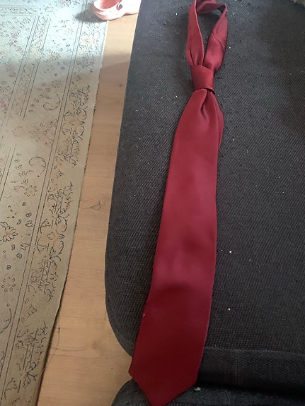 Punainen miesten solmio