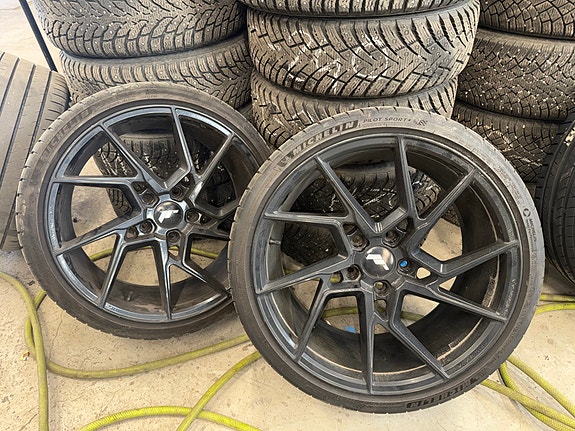 Japan racing vanteet michelin pilotsport 4s kumeilla.