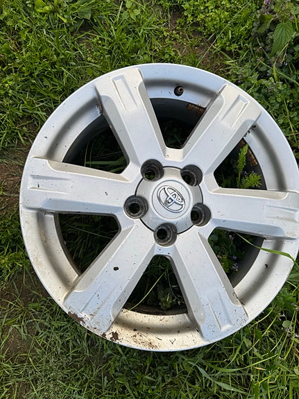 Toyota Rav4 alumiinivanteet