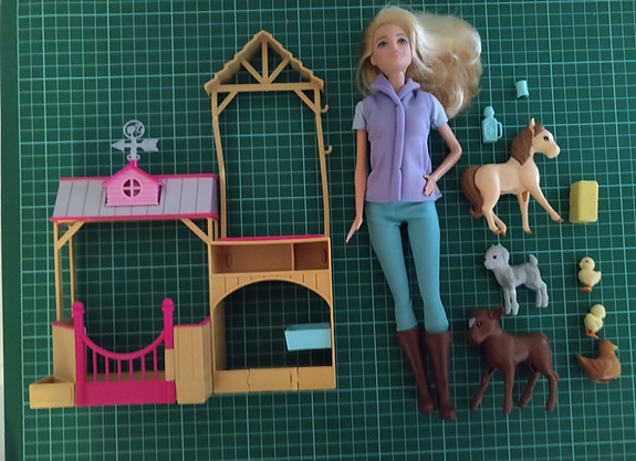 Barbie maatilalla