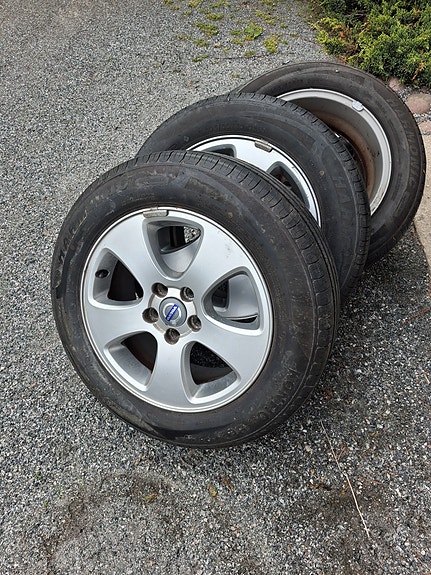 VOLVO V70 MK3. KESÄRENKAAT VANTEILLA