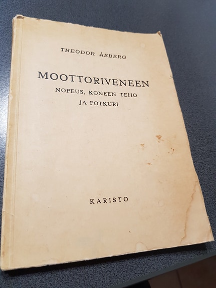 Moottorivaneen nopeus, koneen teho ja potkuri.