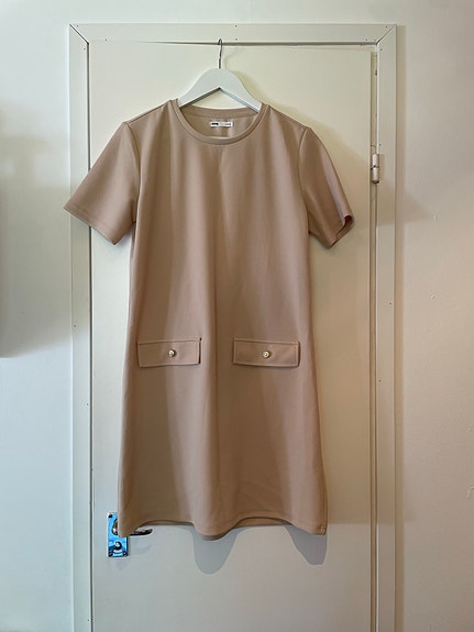 Beige mekko kokoa L