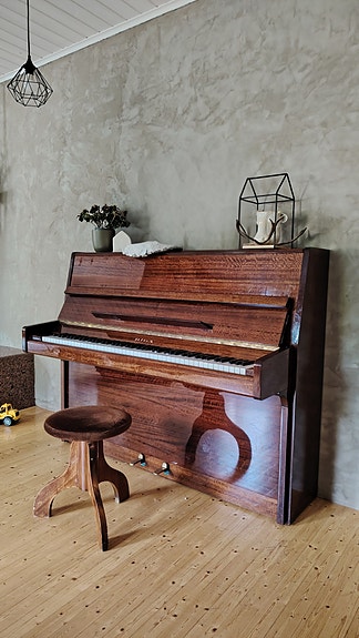 Annetaan Riga piano