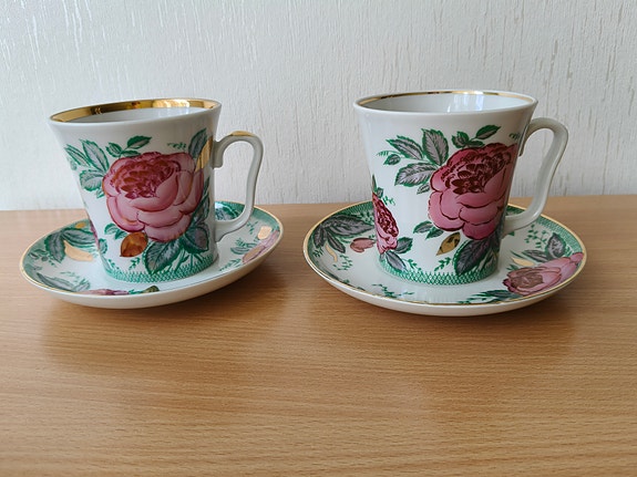 Lomonosov kupit ja lautaset