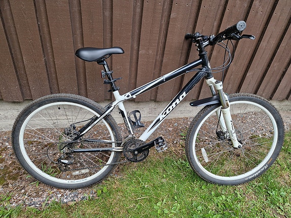 Pyörä 16 tuuman / 41 cm 24-vaihteinen – hyvä runko