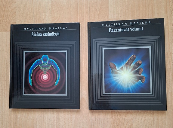 Mystiikan maailma -kirjat Sielua etsimässä & Parantavat voimat
