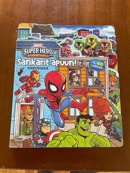Marvel Super Hero Adventures Sankarit apuun -kirja