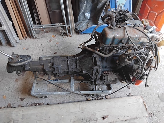 Datsun Nissan Sunny B310 purkuosia
