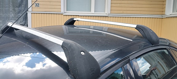Mondeo kattotelineet