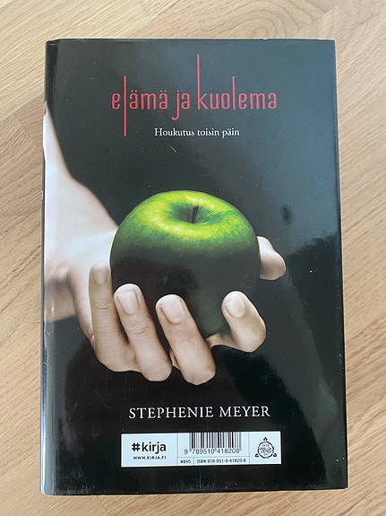 Stephenie Meyer Houkutus & Elämä ja kuolema kirja