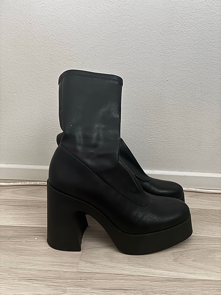 Stradivarius platform-nilkkurit