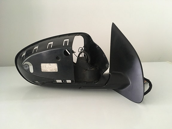 Nissan Qashqai J10 sivupeili, oikea