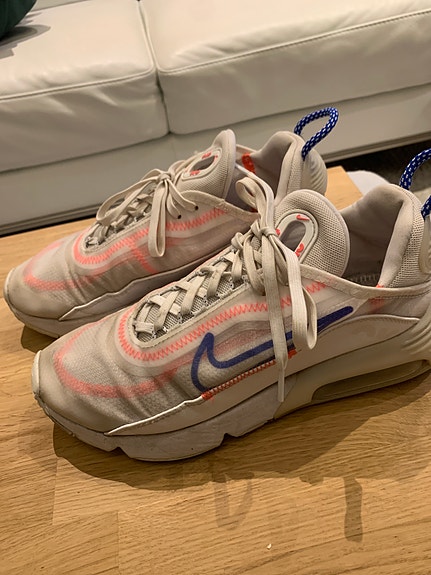 Nike- naisten lenkkarit 39
