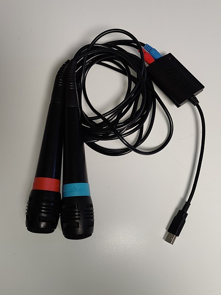 Langalliset Singstar mikit ja lähetin